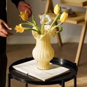 Antique <b>Glass</b> Vase Flower Arrangement Hydroponics High-end Pleated Skirt French Retro Decorations Table Soft <b>Glass</b> Vase - Product Image 3