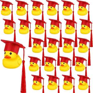 Venta al por mayor: Adorno de coche de plástico con diseño de pato amarillo, regalo de graduación lindo y elegante - Product Image 6