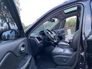 <span class=keywords><strong>Jeep</strong></span> <span class=keywords><strong>Cherokee</strong></span> 2.4L de haute valeur, édition Smart, SUV essence avec transmission à 9 vitesses et toit ouvrant panoramique, pour l'exportation - Product Image 6