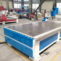 Routeur CNC pour le travail du bois 1300x2500mm ATC 4 axes 3D avec NC Studio, servomoteur, PLC, pompe à engrenages et broche de tournage