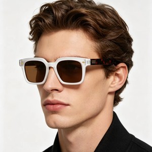 Lunettes de soleil polarisées carrées rétro 2026 avec logo personnalisé, grande monture à rivets, protection UV400 pour hommes et femmes - Product Image 1