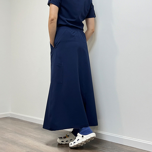 Uniforme d'infirmière modeste personnalisé YH, robe blanche extensible, jupe d'infirmière, nouveau design, coutures colorées, fabricant OEM, uniformes d'<span class=keywords><strong>hôpital</strong></span> - Product Image 2