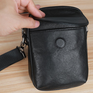 Sac bandoulière pour homme en cuir de vachette pleine fleur, petit format, usage quotidien, couleur unie - Product Image 3