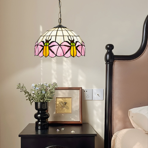 Lampe Tiffany Prix de gros de l'industrie Derniers modèles de lustres Lampes suspendues en verre teinté rose scarabée pour la cuisine - Product Image 2