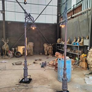 Escultura de iluminação de lâmpada de rua vintage em <span class=keywords><strong>bronze</strong></span> fundido de cobre decorado com grande quintal ao ar livre - Product Image 1