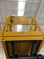 Plateforme élévatrice à ciseaux en acier au carbone épaissi, résistante à la corrosion et durable, avec système de protection contre l'inclinaison, hauteur de plateforme 4m 6m, pour peinture murale