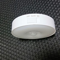 Lumières de maison intelligente sans fil rechargeables au design moderne Capteur de veilleuse à LED avec sons de la nature Lumières de puissance pour chambre à coucher