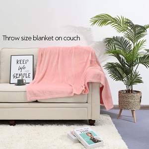 Manta <span class=keywords><strong>de</strong></span> microfibra rosa <span class=keywords><strong>de</strong></span> lujo 100% poliéster Color sólido manta <span class=keywords><strong>de</strong></span> franela cálida manta <span class=keywords><strong>de</strong></span> cama <span class=keywords><strong>de</strong></span> invierno al por mayor barata - Product Image 2