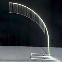 Lampadaire LED personnalisé de luxe en forme de corne dorée, durable, multicolore, pour mariage, fête, hôtel, restaurant, événement, toile de fond