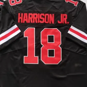 على استعداد للشحن مارفن هاريسون Jr. أسود/أحمر أفضل جودة مخيط جيرسيه كرة القدم الأمريكية للجامعات