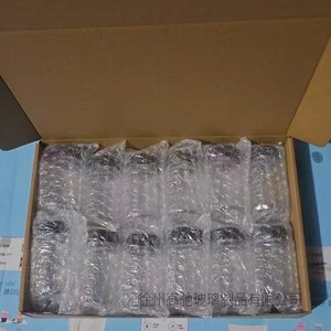 Botella de Vidrio Transparente Pequeña de 60 ml (2 oz) con Tapa, Mini Botella para Licores, Shots de Jengibre, Pociones, Jugos, Aceites Esenciales, Muestras de Whisky - Product Image 5