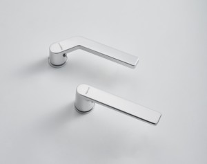 Portes inclinables et articulées à ouverture vers l'intérieur Highwell en aluminium personnalisable avec poignées <span class=keywords><strong>de</strong></span> cylindre <span class=keywords><strong>de</strong></span> <span class=keywords><strong>serrure</strong></span> à clé - Product Image 3