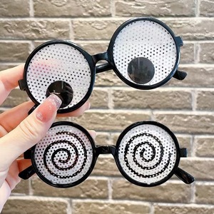 Fête drôle mode à la mode hommes femmes personnalité lunettes de soleil fête d'<span class=keywords><strong>anniversaire</strong></span> jouet lunettes en plastique écologique utilisation intérieure - Product Image 2