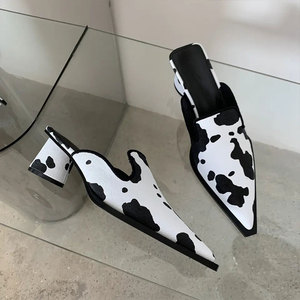 Primavera estate nuove scarpe da donna bianche di mucca <span class=keywords><strong>con</strong></span> <span class=keywords><strong>tacco</strong></span> <span class=keywords><strong>basso</strong></span> a punta <span class=keywords><strong>sandali</strong></span> <span class=keywords><strong>con</strong></span> griglia in bianco e nero disponibili in magazzino - Product Image 2