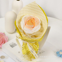 Bouquet de mini-fleurs tricotées au crochet faites à la main (roses, tournesols) – Décoration créative portable pour la Fête des Mères, Pâques, Noël