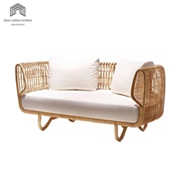Ensemble de salon de jardin en rotin multifonctionnel de style nordique pour villa, avec canapé, table basse et chaise de loisirs extérieure