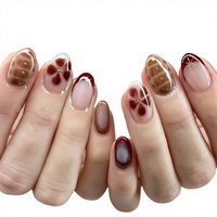 Kuku Palsu Pendek Oval Retro Burgundy Motif Bunga Cokelat Kotak-kotak dengan Aksen Bintang, Dapat Digunakan Kembali, Buatan Tangan, Set Kuku Palsu