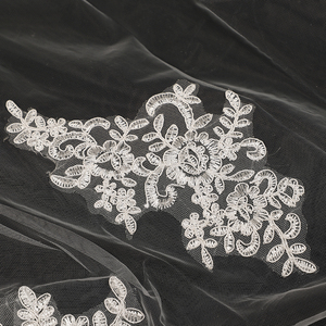 Voiles de mariée de luxe CYG brodés avec des appliques en dentelle et peigne, 100 % polyester, longs, pour fêtes - Product Image 6