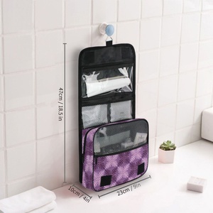 Trousse de Toilette Portable Pliable à Suspendre, Organisateur de Voyage Hawaïen Violet Ulu Quilt Personnalisé, pour Cosmétiques et Articles de Toilette - Product Image 5