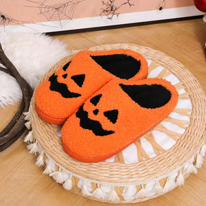 Pantuflas Cálidas de Invierno para Mujer y Hombre, Regalo de Halloween 2026, Pantuflas de Algodón con Diseño de Calabaza Naranja de Felpa Artificial para Interiores - Product Image 6