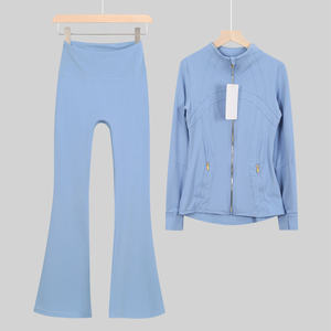 Set Personalizzato con Logo per Donna: Giacca Yoga e Leggings <span class=keywords><strong>a</strong></span> Zampa, OEM, Vestibilità Slim, Top con Cerniera, Vita Alta, Completo Fitness <span class=keywords><strong>a</strong></span> <span class=keywords><strong>Costine</strong></span> - Product Image 3