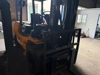 Harga Pabrik Langsung dari Cina, Mesin Teruji yang Tangguh, Forklift Bekas TCM FD100 10 Ton untuk Pabrik Baja dan Pengangkutan Barang