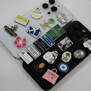 Fabrika kişiselleştirilmiş suudi Metal telefon Sticker broş emaye Pin tasarım Logo telefon Sticker için - Product Image 2