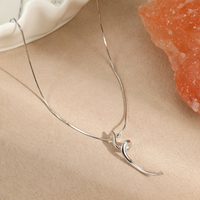 Nouveau Collier de Joaillerie Fine 2026 Étanche en Acier Inoxydable 316L avec Pendentif Torsadé pour Femme