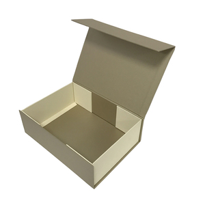 Bella confezione regalo gigigiama magnetica rivestita in oro e foglio grigio rigido con Logo in rilievo piegato che chiude la confezione regalo per la promozione dello Shopping - Product Image 1