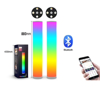 Lampe de sol LED moderne avec télécommande, 16 millions de couleurs changeantes RGB et lampe d'angle à intensité variable pour chambre à coucher