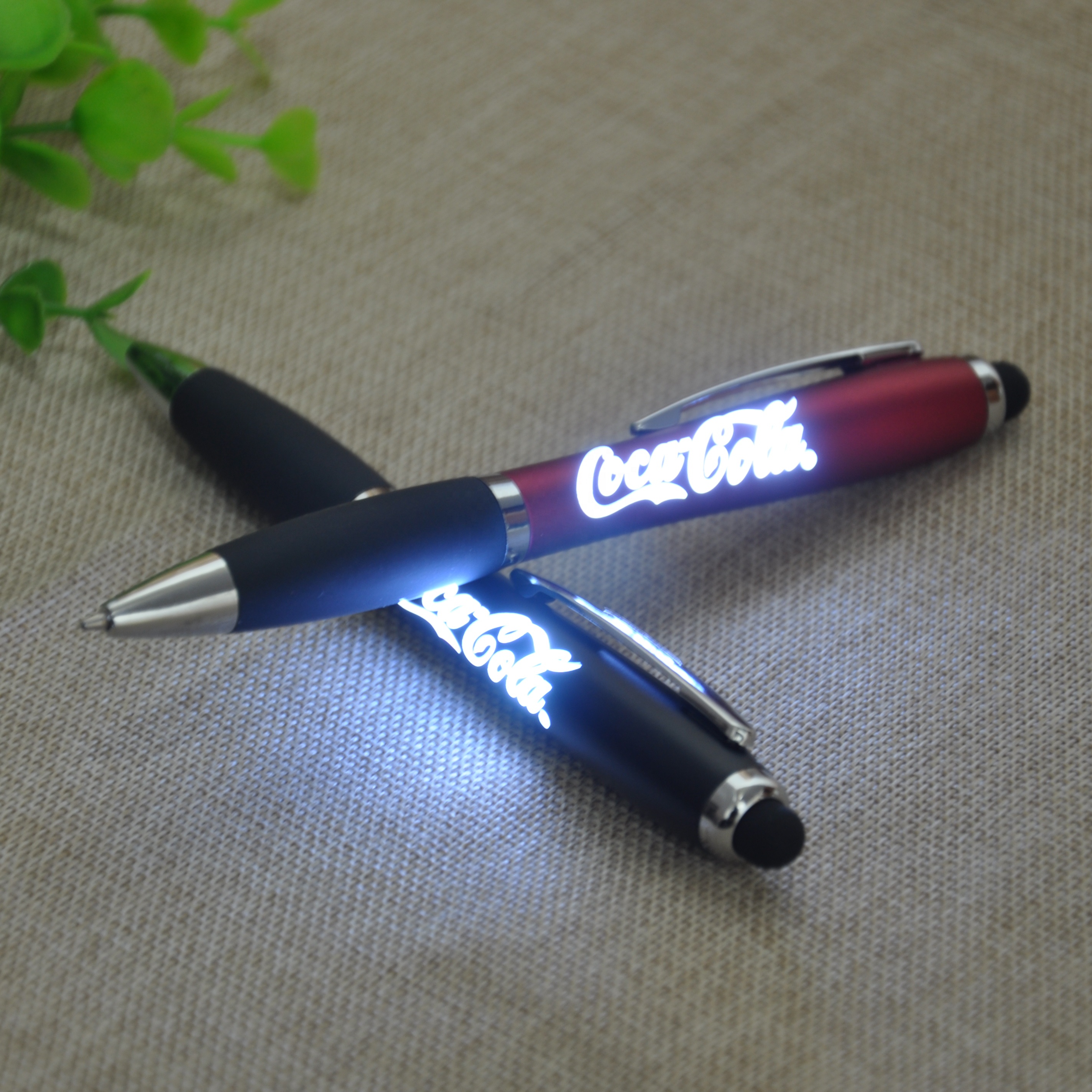 Bolígrafo de alta calidad, regalo promocional, luz LED, pantalla táctil, logotipo láser personalizado, Stylus