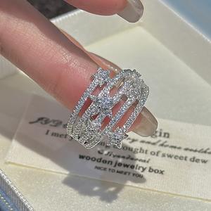 แหวนเงินแท้ S925 ดีไซน์เรียบหรู สไตล์ฝรั่งเศส วินเทจ ยุคกลาง ประดับเพชรซิคอน รูปดาวตก แหวนปรับขนาดได้ - Product Image 4