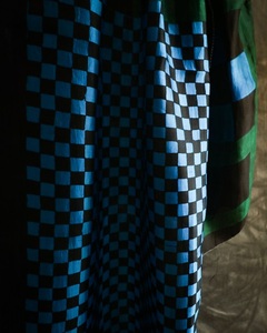 Vente en gros de nouveaux étoles en lin imprimé multicolore, étoles à motifs à carreaux solides à la mode, toile de soie pour femmes, châles ethniques - Product Image 6