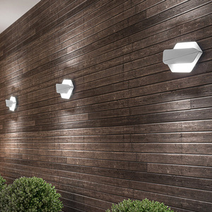ไฟติดผนัง LED สำหรับภายนอกอาคาร สไตล์โมเดิร์นมินิมอล กันน้ำ ทำจากสแตนเลส เหมาะสำหรับลานบ้านและบันได - Product Image 4
