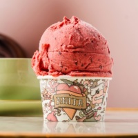 Kit complet d'emballage personnalisé pour crème glacée : manchons imprimés sur mesure, gobelets en papier et bacs à gelato pour chaînes de desserts