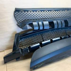 Chargeur 2015-2018 pour <span class=keywords><strong>SRT</strong></span>, ensemble de calandre de pare-chocs avant, calandre supérieure montée, 68225517AA - Product Image 3