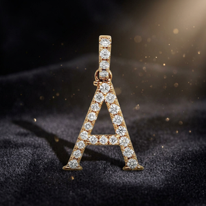 Collier pendentif lettre A en or massif 14 carats de luxe avec diamant taille brillant rond serti à griffes, unisexe, pour usage quotidien - Product Image 3
