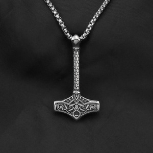 Collier pendentif marteau de Thor en acier inoxydable pour homme, style viking, design rétro, bijou cadeau, accessoire de mode - Product Image 3