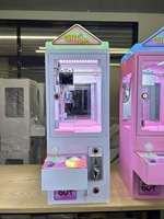 Distributeurs automatiques de peluches commerciaux personnalisés avec griffes, lumières LED clignotantes et effets sonores pour centre de jeux