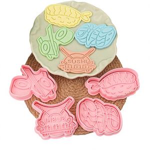 <span class=keywords><strong>Emporte</strong></span>-pièces de la série Sushi, <span class=keywords><strong>emporte</strong></span>-pièces 3D de dessins animés <span class=keywords><strong>japonais</strong></span>, moule à biscuits en argile DIY, moule à biscuits en relief - Product Image 4