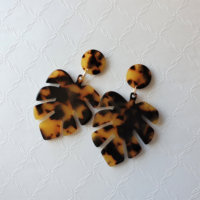 2023 nouvelle boucle d'oreille en résine acrylique d'acétate de coquille de tortue assortie à la mode pour femme bijoux de mode en gros usine boucle d'oreille personnalisée