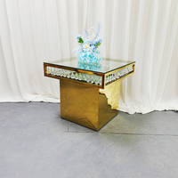 Table de banquet de mariage en acier inoxydable et métal cristallin au design luxueux avec plateau en verre trempé