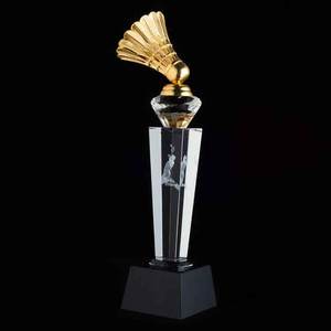 2025 trophée de <span class=keywords><strong>badminton</strong></span> en cristal personnalisé coupe Premium Sport Awards & Souvenirs fabriqués à la main autres métiers en cristal - Product Image 2