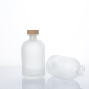 Các nhà sản xuất bán buôn trong suốt Frosted chai thủy tinh hơi <span class=keywords><strong>tipsy</strong></span> tự chế trái cây chai rỗng nắp gỗ màu xanh lá cây Mận Chai - Product Image 1