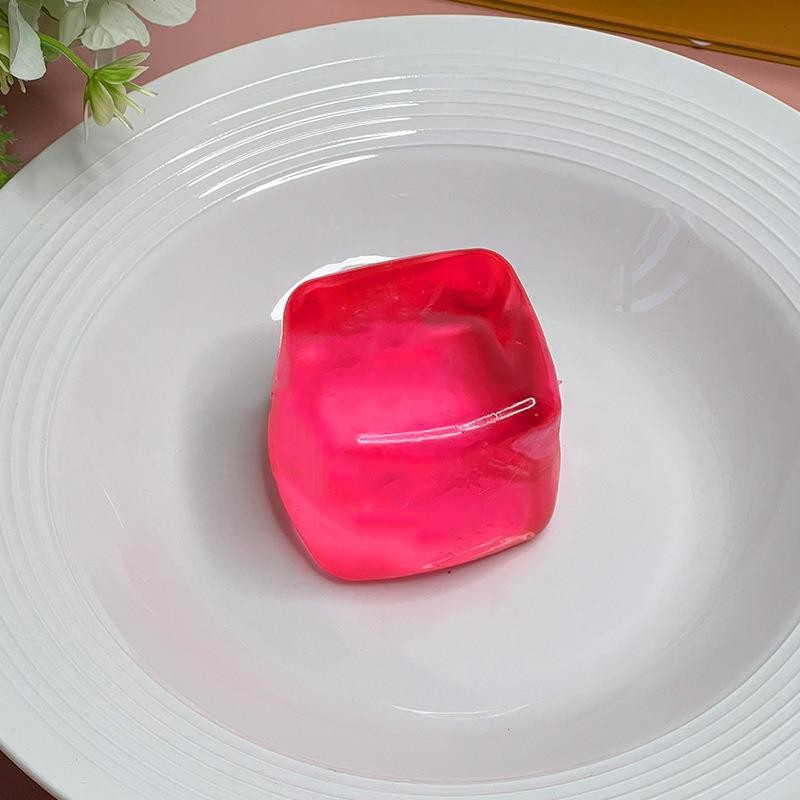 Cubetti di ghiaccio rosa da 5 cm