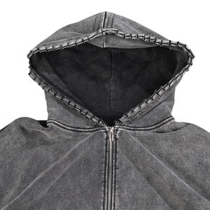 Venta al por mayor de ropa de calle de peso pesado personalizado lavado ácido cortar y coser sudaderas con capucha de los hombres a rayas desgastado Rip doble cremallera recortada Sudadera con capucha - Product Image 2