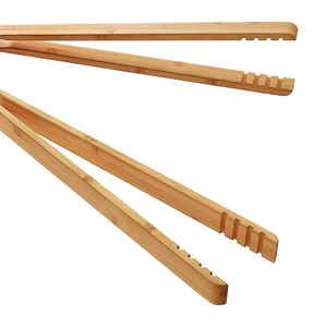 Pinces à pain en <span class=keywords><strong>bambou</strong></span> massif écologiques gravées sur mesure en gros, ustensiles de cuisine 4 pièces pour serveurs avec logo - Product Image 1
