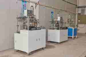 Offre Spéciale Fleurs Artificielles Bush Décorations De Noël Berry Pinecone Cadeau Sac Boule Rouge pour La Maison Porte Mur Pot Vase - Product Image 4