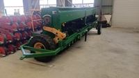 Matériel agricole Tracteur Machine à semer le riz et l'herbe
