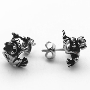 Pendientes de rana yunique de acero de titanio con circonita, forma de animal, joyería para fiesta, engaste de garra en blanco y negro - Product Image 3